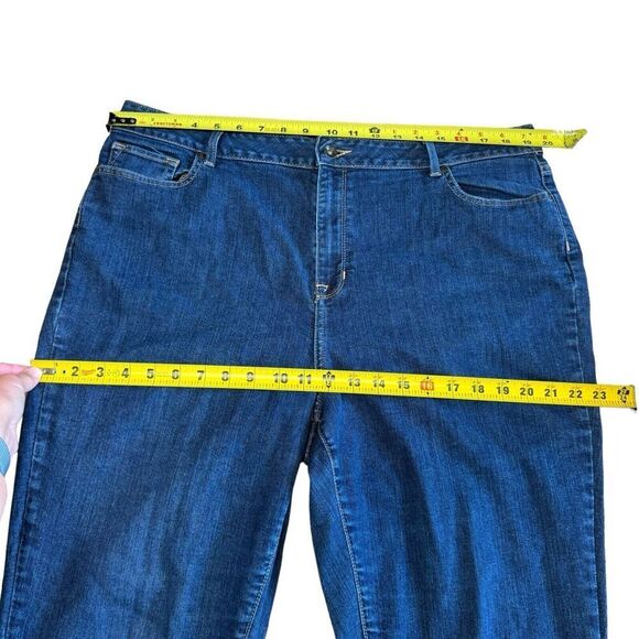 LL Bean Classic Fit Medium Tall Blue Jeans Sz 20 284078 Stretch Comfort - Picture 3 of 9